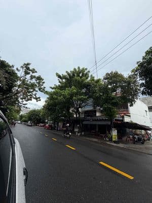 Lô đất mặt tiền phan tứ . ngang 12 m khu du lịch
