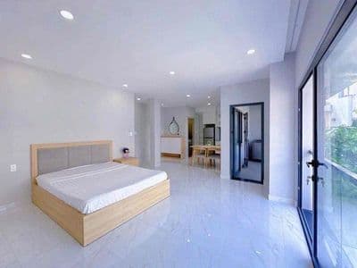 Cho thuê căn hộ ban công siêu đẹp ở lý chính thắng quận 3 giá rẻ t9