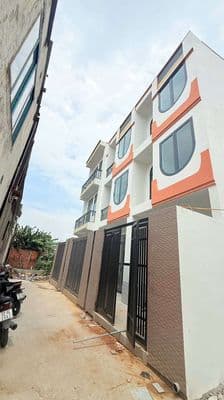 nhà đúc 2 tầng 48mV sổ chung 3 căn ccg trong ngày mới vô ở ngay