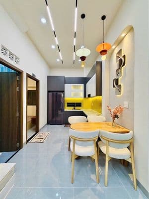 Chiều rộng 6m-ngay mặt tiền-3 tầng 3pn,3wc-sổ đẹp nở hậu-giá 4.6tỷ tl)