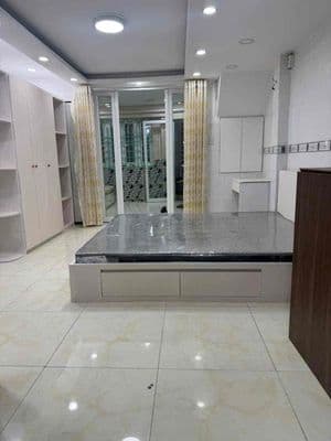 Nhà nguyên căn. Hình thật 100%. Full nội thất, giáp Q.1, gần Hàng Xanh