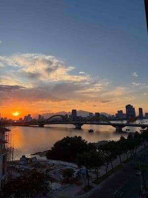 Cho thuê căn studio Sun Ponte view cầu rồng cực đẹp