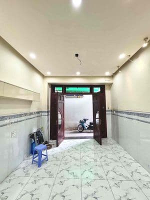 4 tầng - 3pn - 4wc - cách xe tải 10m