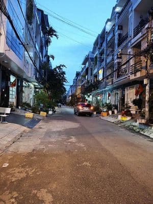 Nhà đường nội bộ khu Bình Phú 2