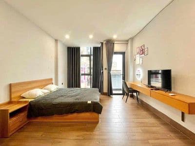 Thuê ngay Căn 35M2 Full nội thất Ban công thoáng khu Phan Xích Long