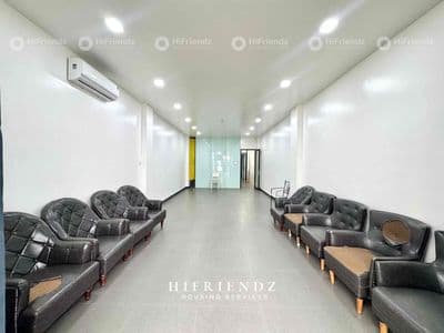 Cho thuê mbkd mặt tiền sát chợ bình tây đang trống sẵn - có toilet