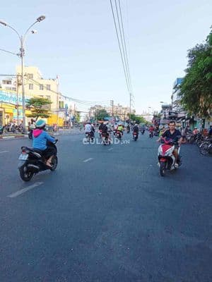 Cho thuê tòa nhà văn phòng đường bình tiên q6