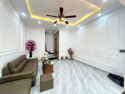 Cho thuê nhà pháo đài láng 4pn khép kín full nội thất thang máy sịn