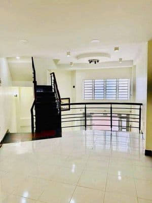 nhà nc mới đẹp 5x7 tr L 2 lầu 3pn 3vs Hòa Hảo P4 Q10