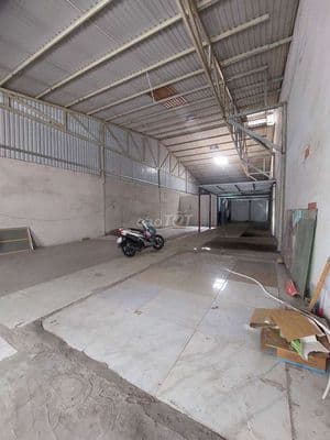 Kho Xưởng 7.5x25m.Cấp 4.Hẻm 1/ Hòa Bình.Gía:19tr
