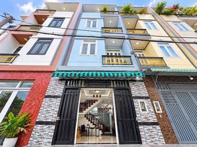 Nhà Đẹp 4 Tầng Ngay Ngã 3 Đông Quang - Hẻm 8m oto Thông - Chỉ Hơn 5 Ty