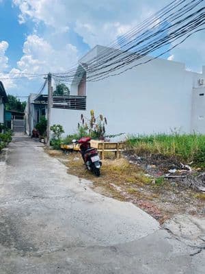 về quê nên bán gấp đất hẻm 239 nguyễn văn rành,p7