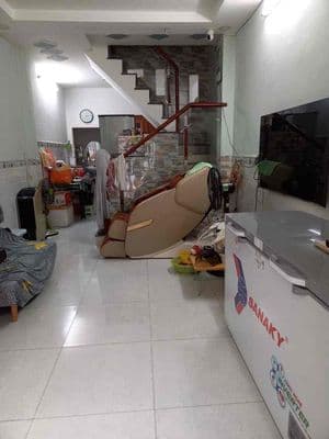 Cho thuê nhà 2pn 2wc đs 1 p16 gv giá chỉ 8 triệu ở liền