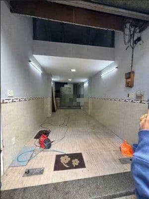 Nhà mới mặt tiền Xóm Đất, Trệt 3 Lầu, 3PN 3WC, 3.3x12m, 18TR
