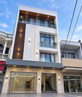 Cho thuê nhà mặt tiền Trung tâm, vị trí gần cầu Rồng, APEC - ngang 9m