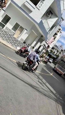 MB Riêng Biệt Trệt 4x8m (Trống Suốt) Sân Rộng. KHUÔNG VIỆT