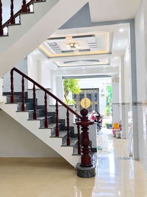 cực hiếm quá rẻ.đẹp 6tr kdc cao cấp. có tới 3p ngủ nhanh mới kịp ạ