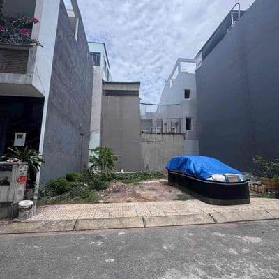 Bán đất trống mặt tiền hơn 5m đường oto kdc đồng bộ , kế bên khu tên