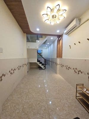Nhà cho thuê full nội thất gần Parcmall