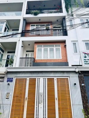 Nhà đường hoàng hoa thám diện tích: 4,5x20m trệt 3 lầu cho thuê