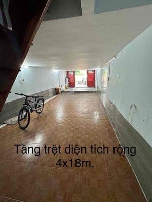 mặt bằng kinh doanh rộng có thể ở lại