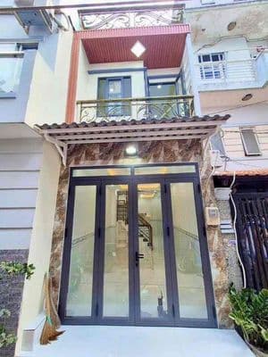 Nhà bán kế bên khu tên lửa ngay chợ bình trị đông