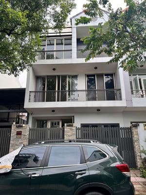 Cho thuê nhà nguyên căn sadeco ven sông, diện tích 7x18m