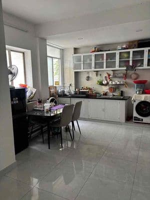 Nguyên căn 60m vuống 2 pn.1 wc.bếp pk