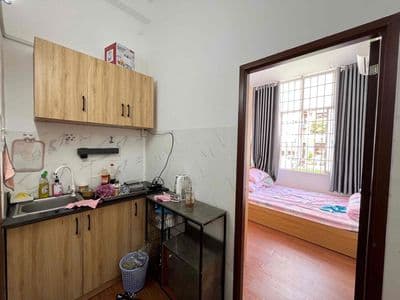 Căn 2pn cửa sổ lớn full nội thất ngay phùng văn cùng