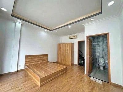 Cho thuê nhà 3 lầu đường huỳnh tấn phát Quận 7