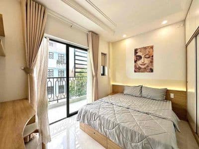 Căn hộ cho thuê ban công lớn full nội thất mới ngay trung tâm q1 đẹp