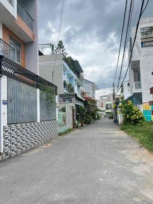 Cho thuê đất khu vực lã Xuân oai,lê Văn Viêt quận 9 gần chùa Phước Tườ