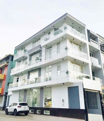 NHÀ MỚI CÓ THANG MÁY - 436B Đường 3/2 , P12, Q10 - Giá thuê chỉ 35tr