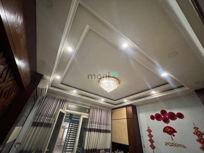 Phan Xích Long - 5 Tầng Thang máy - 116m2 - Chỉ hơn 15 tỷ