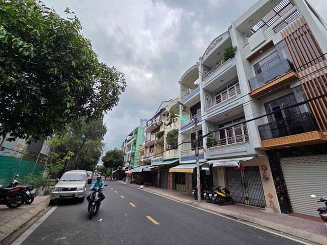 Mặt tiền Bình Phú 1 Q6, 74m2, 4 tầng đúc, 4PN 5WC, kinh doanh, dòng ti