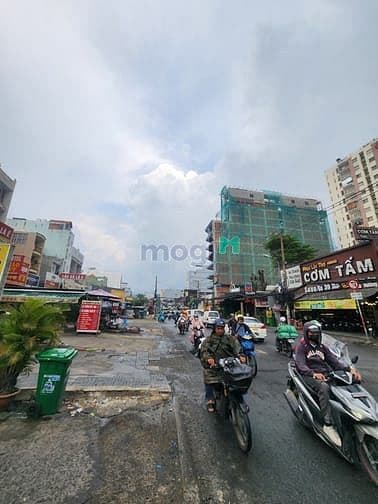 Khách sạn mặt tiền Ung Văn Khiêm 105m2 8 tầng thang máy dòng tiền tốt