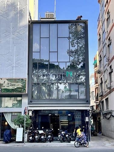 Bán tòa nhà MT ngay Hồ Con Rùa P6 Quận 3, dt: 11x22m giá 150 tỷ