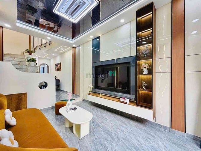 Bán nhà mới ở ngay Hoàng Bật Đạt - 42m2 - Chợ Phạm Văn Bạch - 5x tỷ