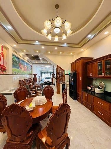 ĐỐI DIỆN CV CỰC ĐẸP Nhà mới tinh khu Tên Lửa 5x20m 4 tầng GẦN COOP