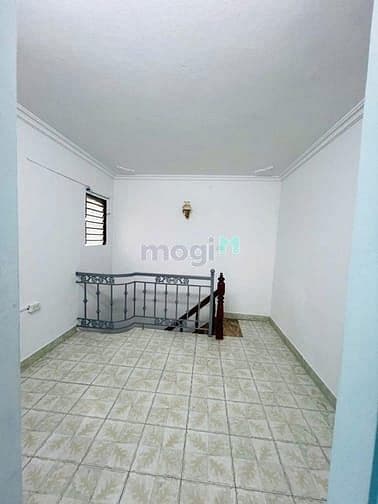 Bán nhanh nhà ngõ Ngọc Thuỵ, giá 8.2 tỷ, 47m2x3T, thiện chí bán