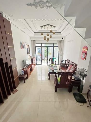Chuyển công tác cần bán nhà 3 lầu ST MT hẻm xe hơi Lý Phục Man,Q7