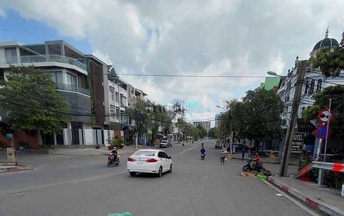 Bán nhà gần chợ đầu mối Thủ Đức