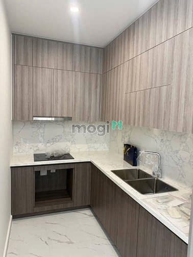 Cho Thuê 2PN Bếp Rèm, Tủ Áo Lớn The Opus One View Nội Khu và Công Viên