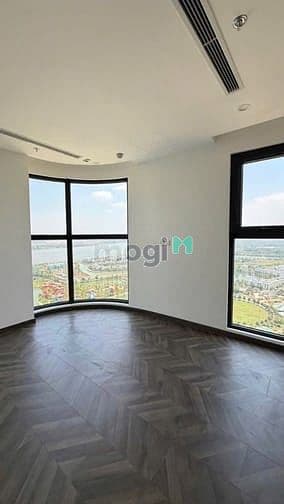 Cho Thuê 3PN Đông Nam View Không Chắn Toà, Công Viên, Riêng Tư Đẹp