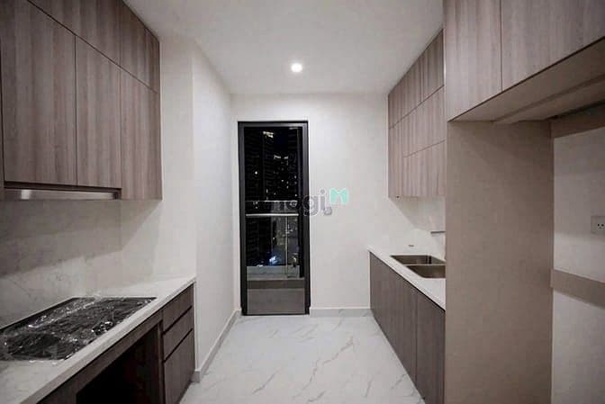 Cho Thuê 2PN Nội Thất Full Gỗ, Gần TTTM Vincom, Quảng Trường Trung Tâm