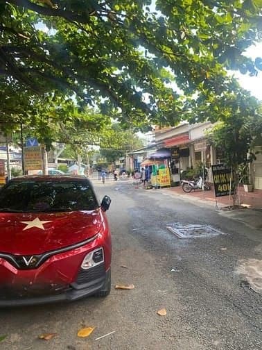 Bán Nhà Mặt Tiền - Gần BV Đa Khoa Thủ Đức - C4, 179m2. Giá chỉ 3.2 Tỷ