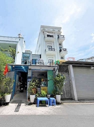 HOT HOT! Dãy trọ 10 phòng 4.3x19m hẻm xe hơi Bùi Văn Ba, Quận 7