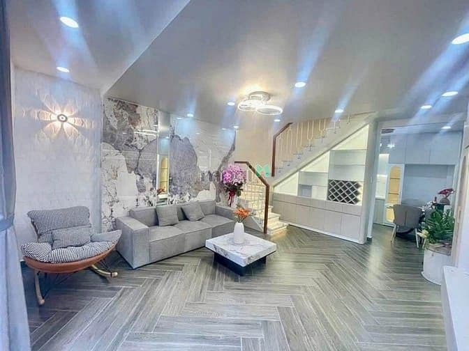 NHÀ HẺM 994 HUỲNH TẤN PHÁT DT : 4.6x9m Hiện trạng : 1 trệt, 1 lầu, 2p