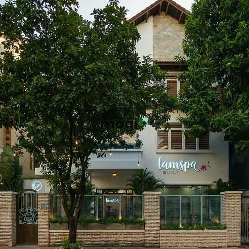 Cho thuê biệt thự 16x18m 2 lầu mặt tiền Hoa Mai Quận Phú Nhuận