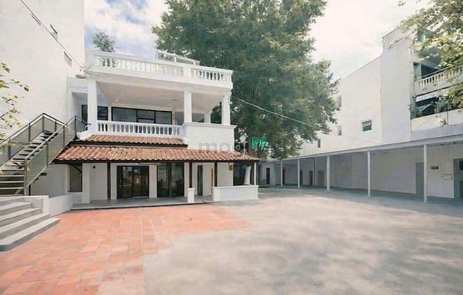 Cho thuê biệt thự sân vườn 306A Nguyễn Trọng Tuyển - DTSD 1225m2